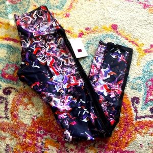 NWT Black purple bold stripe yoga pants L